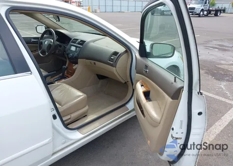 2004 Honda Accord Ex z USA, uszkodzony, nr VIN 1HGCM56844A102432